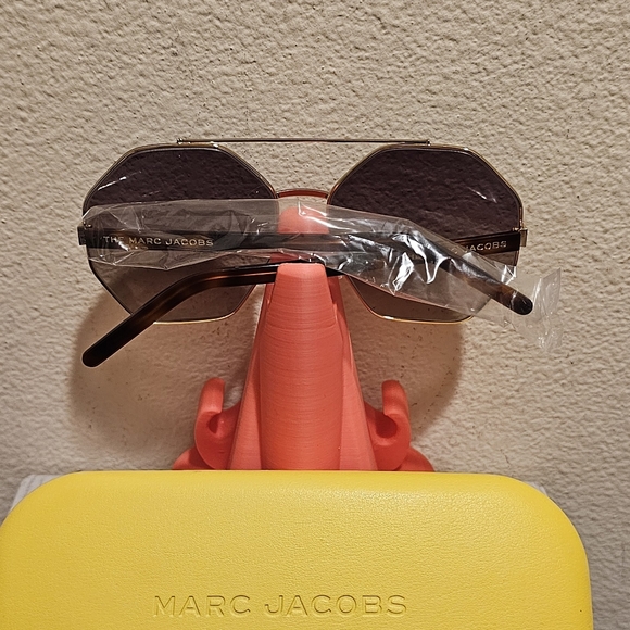 Marc Jacobs Sunglasses - Picture 4 of 5